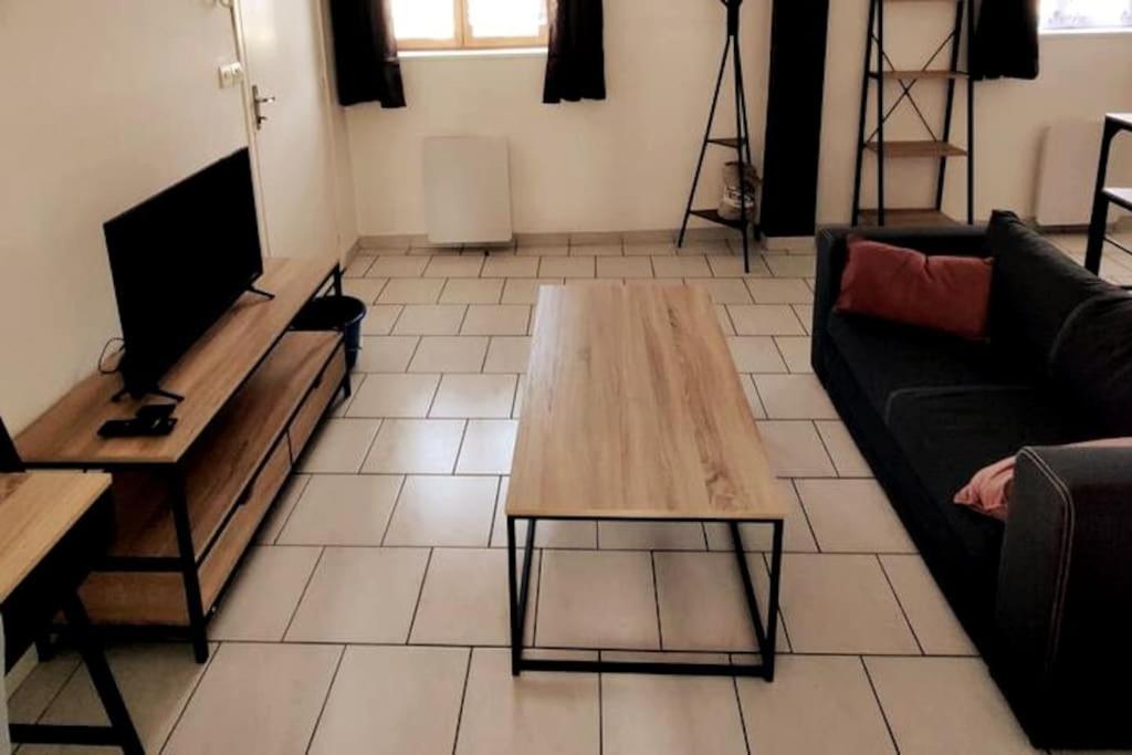 Appartement Style Industriel Au Centre De Douai Esterno foto